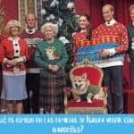 familia real con jerseys navideños